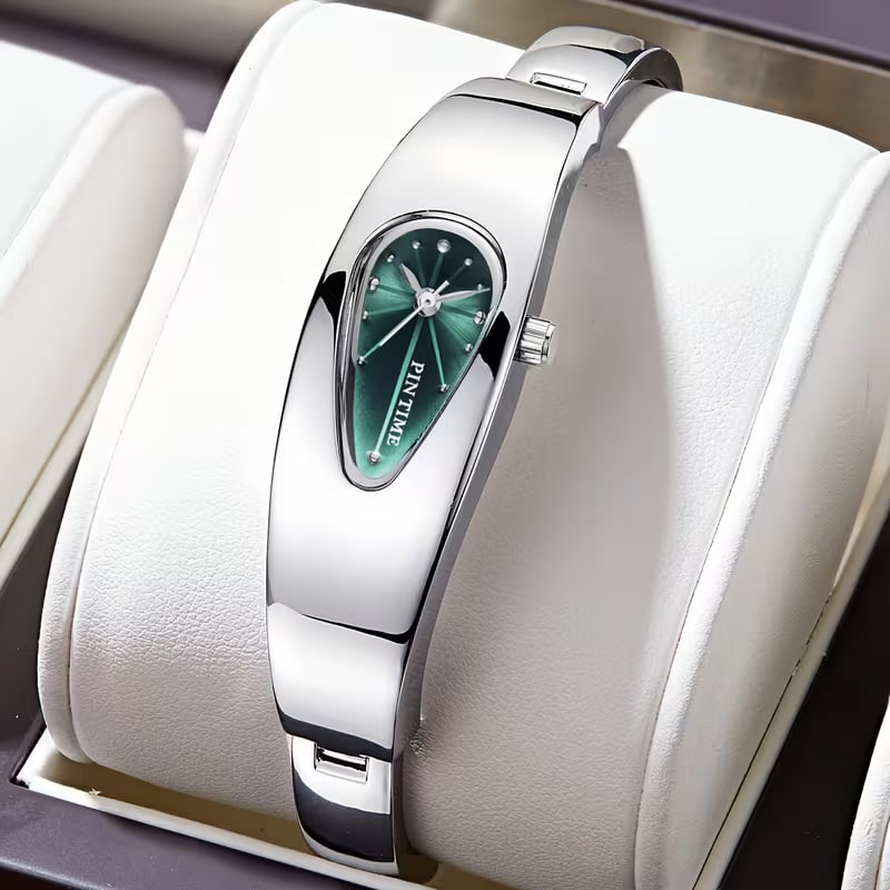 A Single Piece of Y2K Millennium Retro Quartz Watch