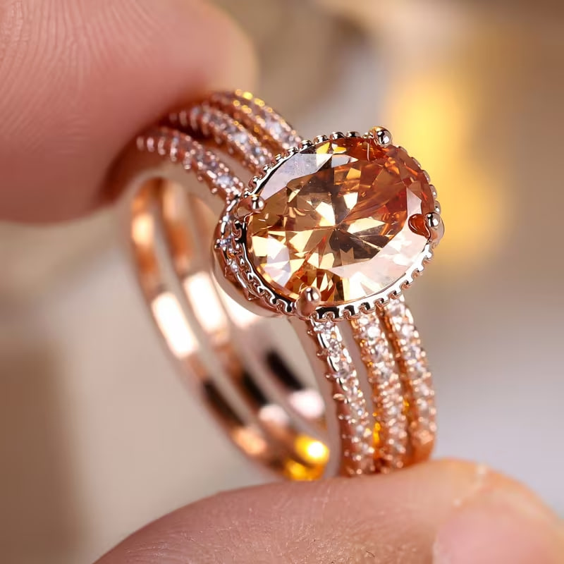 A Luxurious And Elegant Jewelry Set 