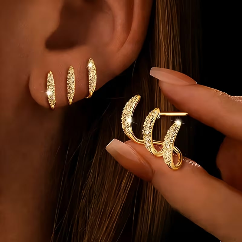 18K Golden Plated Women'S Three-Prong Curved Earrings
