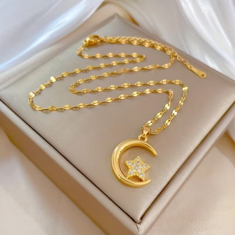 New Trendy Choker Necklace for Women And Featuring a Stainless Steel Moon And Star Pendant, a Non-Fading Jewelry Gift