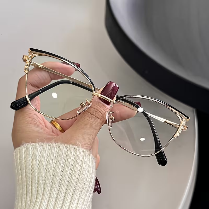 Diamond-Studded Cat-Eye Non- Glasses