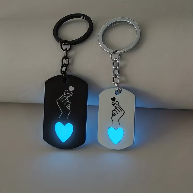 2pcs/set of Luminous Heart-shaped Hand and Heart Pattern Pendant