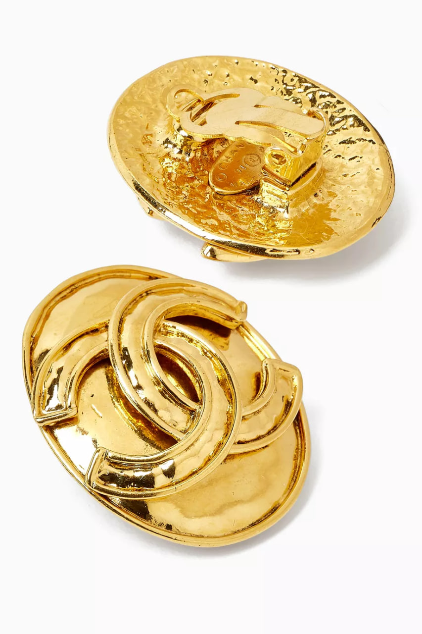 1994 Vintage Oval Clip-on Earrings