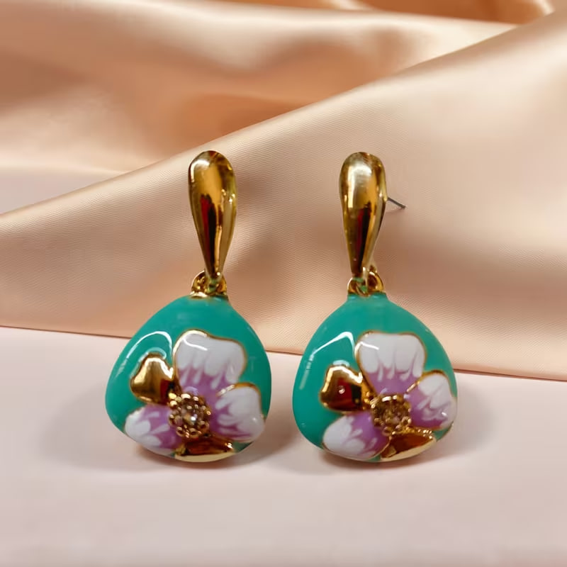 Pair of New Enamel Drop Flower Design, Niche Luxury High-End Fashionable Versatile Retro Elegant Earrings